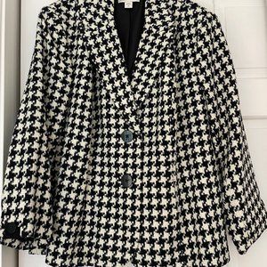 Coldwater Creek Women's blazer jacket Size 16, B/W houndstooth plaid